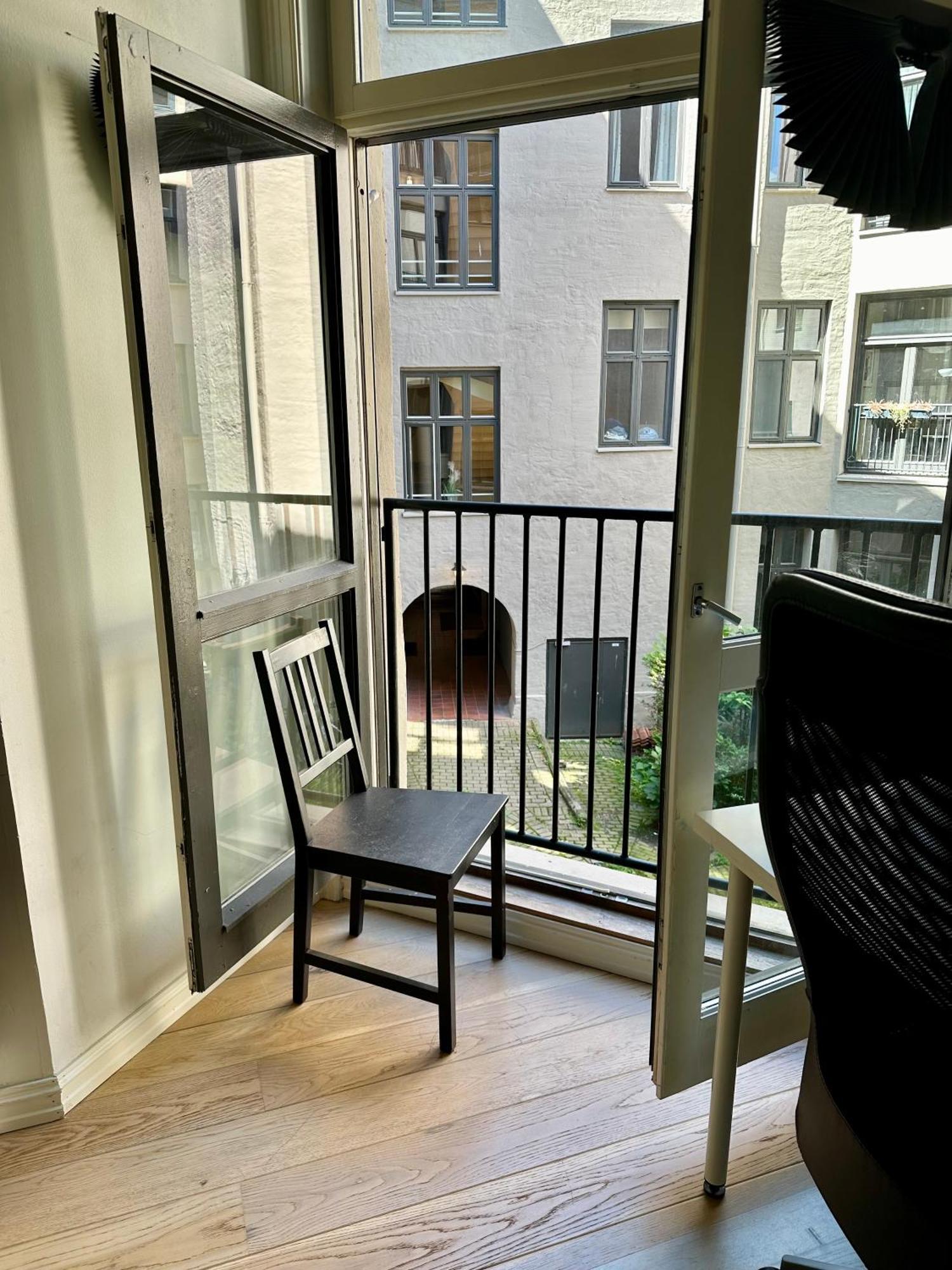 Classical 3 Bedroom, 2 Bath, Minutes From Royal Palace, Main Shopping Street, Restaurants & Downtown 奥斯陆 外观 照片