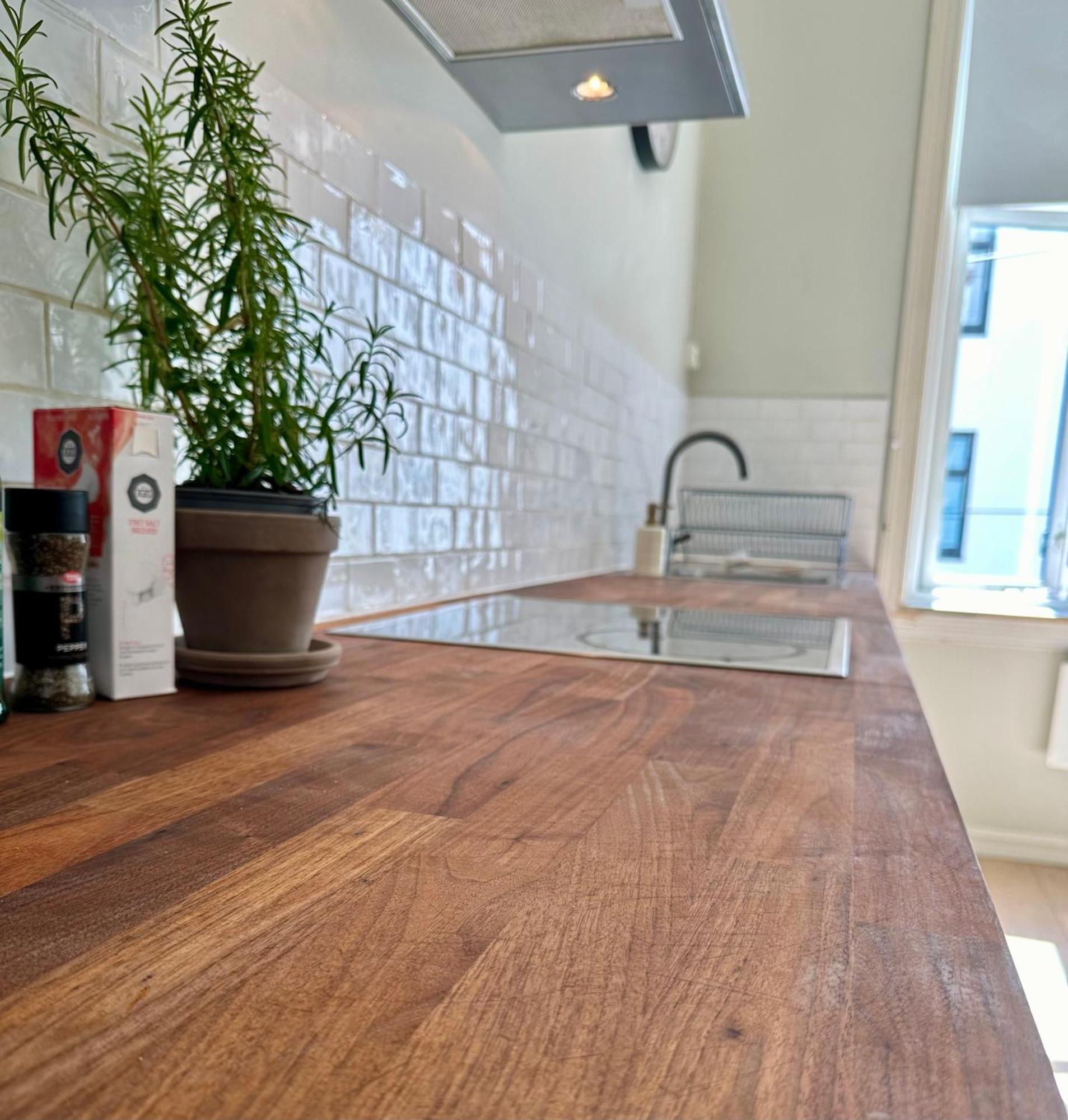 Classical 3 Bedroom, 2 Bath, Minutes From Royal Palace, Main Shopping Street, Restaurants & Downtown 奥斯陆 外观 照片